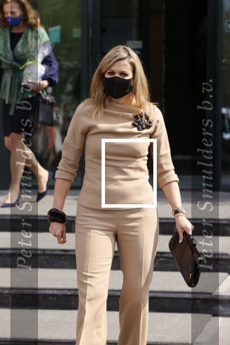 Uden 20 april 2021
Koningin Maxima bezoekt het HQ van CSU . Ze arriveert in haar audi A8