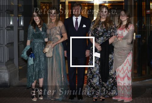 Amsterdam 12 mei 2021
Koning Willem Alexander Koningin Maxima Prinses Beatrix Prinses Amalia Alexia en Ariane bij Carre vanwege de 50e verjaardag van Koningin Maxima