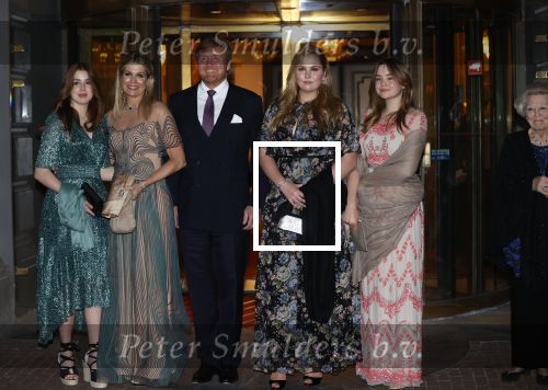 Amsterdam 12 mei 2021
Koning Willem Alexander Koningin Maxima Prinses Beatrix Prinses Amalia Alexia en Ariane bij Carre vanwege de 50e verjaardag van Koningin Maxima