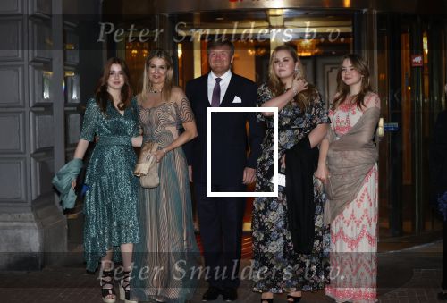 Amsterdam 12 mei 2021
Koning Willem Alexander Koningin Maxima Prinses Beatrix Prinses Amalia Alexia en Ariane bij Carre vanwege de 50e verjaardag van Koningin Maxima