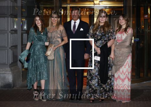 Amsterdam 12 mei 2021
Koning Willem Alexander Koningin Maxima Prinses Beatrix Prinses Amalia Alexia en Ariane bij Carre vanwege de 50e verjaardag van Koningin Maxima