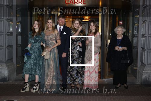 Amsterdam 12 mei 2021
Koning Willem Alexander Koningin Maxima Prinses Beatrix Prinses Amalia Alexia en Ariane bij Carre vanwege de 50e verjaardag van Koningin Maxima
