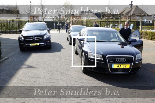 Uden 20 april 2021
Koningin Maxima bezoekt het HQ van CSU . Ze arriveert in haar audi A8