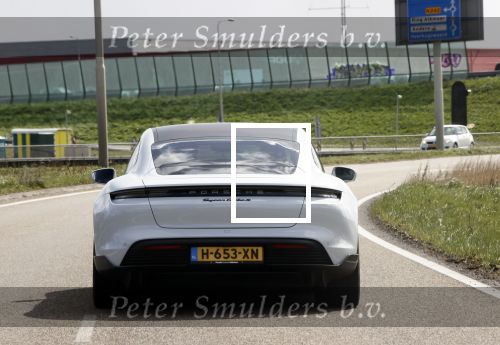 Alkmaar Stompetoren 5 april 2021
Leontine Borsato en Marco Borsato rijden met de porsche Taycan naar het huis van zijn moeder Mary om pasen te vieren