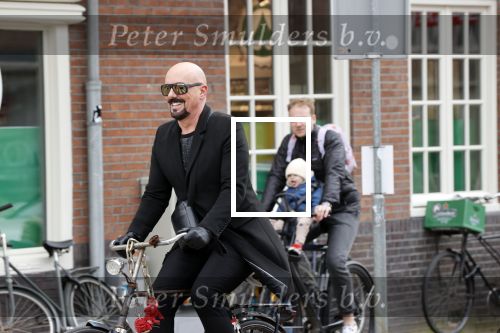 Amsterdam 3 april 2021
Maik de Boer op de fiets in Amsterdam zuid