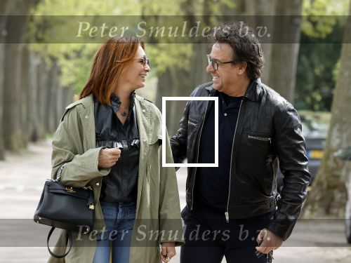 Huizen 15 mei 2021
Marco Borsato en Leontien Borsato vertrekken vanuit Huizen naar de verjaardag van Leco