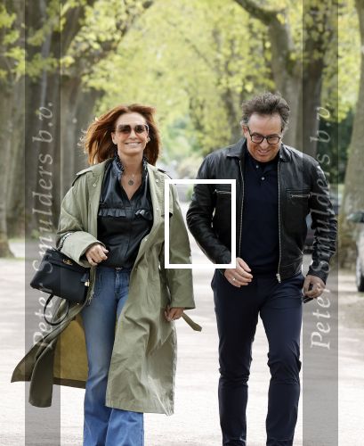 Huizen 15 mei 2021
Marco Borsato en Leontien Borsato vertrekken vanuit Huizen naar de verjaardag van Leco