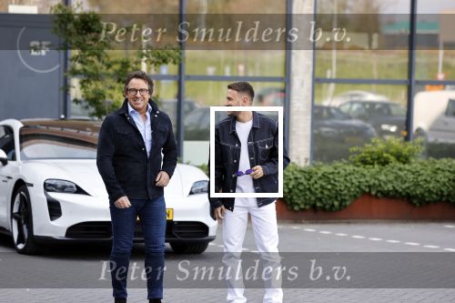 Amsterdam 12 mei 2021
Marco Borsato en Rolf Sanchez arriveren in de porsche Taycan bij Q music