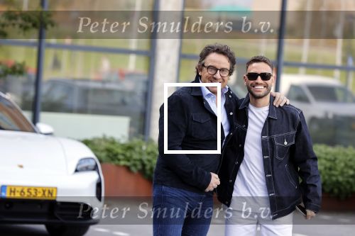 Amsterdam 12 mei 2021
Marco Borsato en Rolf Sanchez arriveren in de porsche Taycan bij Q music