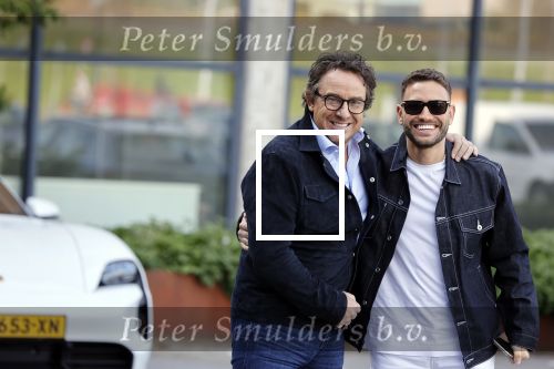 Amsterdam 12 mei 2021
Marco Borsato en Rolf Sanchez arriveren in de porsche Taycan bij Q music