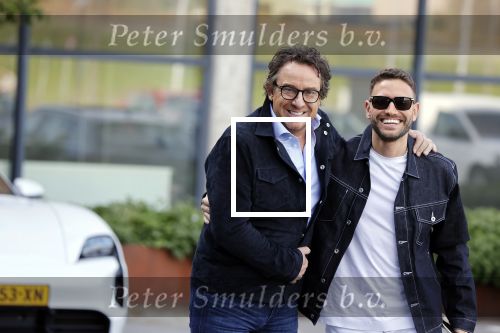 Amsterdam 12 mei 2021
Marco Borsato en Rolf Sanchez arriveren in de porsche Taycan bij Q music
