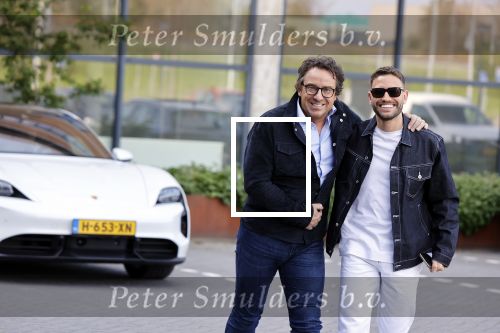 Amsterdam 12 mei 2021
Marco Borsato en Rolf Sanchez arriveren in de porsche Taycan bij Q music