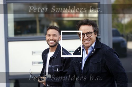 Amsterdam 12 mei 2021
Marco Borsato en Rolf Sanchez arriveren in de porsche Taycan bij Q music