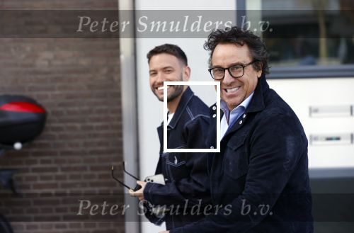 Amsterdam 12 mei 2021
Marco Borsato en Rolf Sanchez arriveren in de porsche Taycan bij Q music