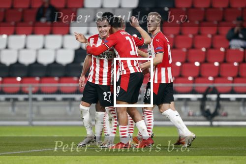 Eindhoven 22-10-2020 Uefa Europaleague PSV-Granada CF. Eindstand 1-2. Doelpunt door Mario Gotze. Felicitaties door het team.
