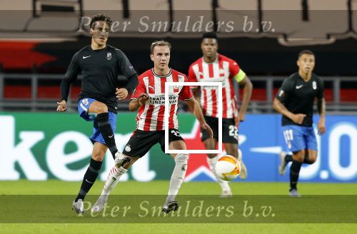 Eindhoven 22-10-2020 Uefa Europaleague PSV-Granada CF. Eindstand 1-2. Mario Gotze, Denzel Dumfries, Luis Milla en Darwi Machis.