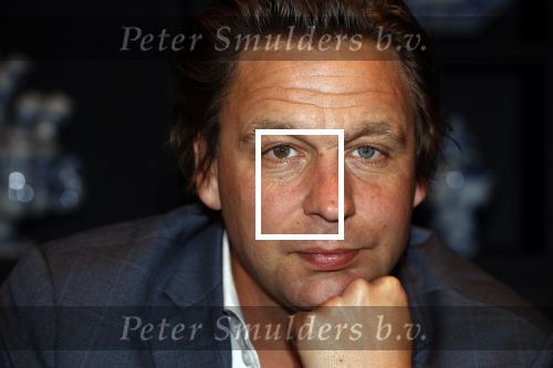 Amsterdam 30 april 2021
Koningin Maxima Look a like Cathelijne Schrauwen voor reportage in story met medewweking van Paul Schulten . Shoot vond plaats in het Andaz hotel. Matthijs Albers