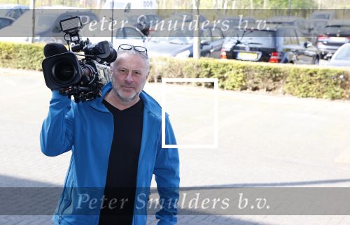 Uden 20 april 2021
Koningin Maxima bezoekt het HQ van CSU . Ze arriveert in haar audi A8. Cameraman Mike Rutten