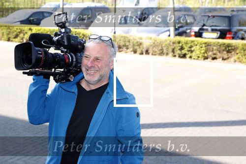 Uden 20 april 2021
Koningin Maxima bezoekt het HQ van CSU . Ze arriveert in haar audi A8. Cameraman Mike Rutten