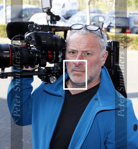 Uden 20 april 2021
Koningin Maxima bezoekt het HQ van CSU . Ze arriveert in haar audi A8. Cameraman Mike Rutten