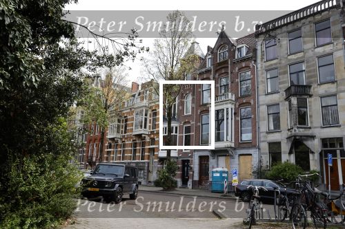 Amsterdam 6 mei 2021
Het huis waar Nikkie Plessen nu woont en het huis wat ze nu aan het verbouwen zijn