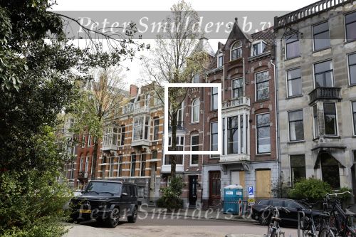Amsterdam 6 mei 2021
Het huis waar Nikkie Plessen nu woont en het huis wat ze nu aan het verbouwen zijn
