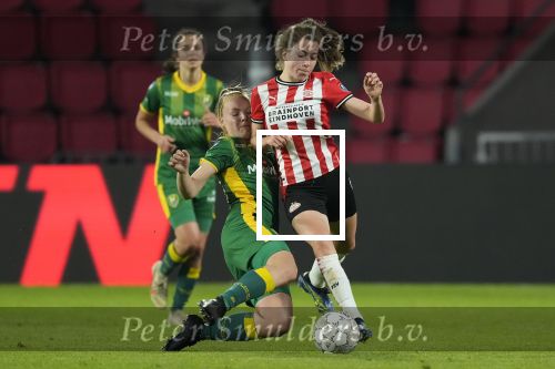 Eindhoven, 14 Mei 2021 PSV-ADO Den Haag Damesvoetbal, eindstand 6-2
Nurija v Schoonhoven
