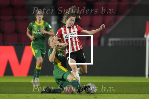 Eindhoven, 14 Mei 2021 PSV-ADO Den Haag Damesvoetbal, eindstand 6-2
Nurija v Schoonhoven