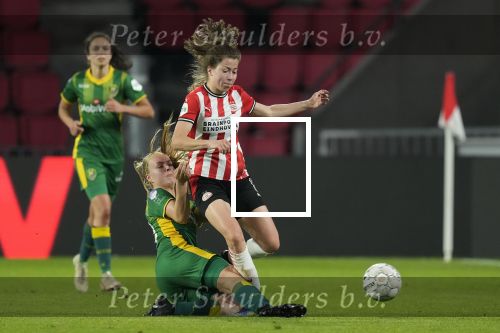 Eindhoven, 14 Mei 2021 PSV-ADO Den Haag Damesvoetbal, eindstand 6-2
Nurija v Schoonhoven