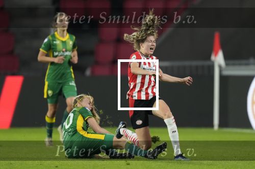 Eindhoven, 14 Mei 2021 PSV-ADO Den Haag Damesvoetbal, eindstand 6-2
Nurija v Schoonhoven