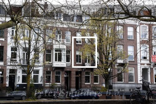 Amsterdam 14 april 2021
Olcay Gulsen heeft 2 huizen / grachtenpanden in Amsterdam .


Huis