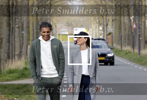 Prinsenbeek 3 april 2021
Pierre v Hooijdonk met zijn nieuwe vriendin Elvira v Diemen