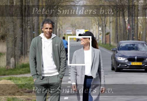 Prinsenbeek 3 april 2021
Pierre v Hooijdonk met zijn nieuwe vriendin Elvira v Diemen