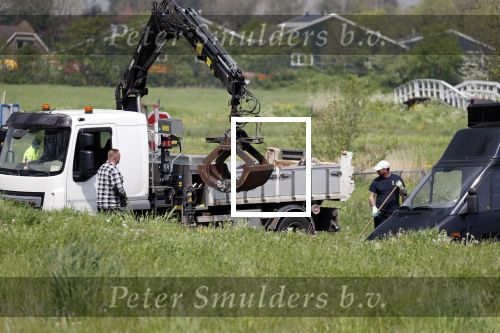Broek en Waterland 20 mei 2021
Politie doet onderzoek naar de schietpartij/overval in Broek en Waterland . oa Karin Bloemen en boer Geet Jan v Meerveld wonen daar.