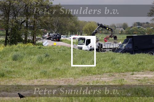Broek en Waterland 20 mei 2021
Politie doet onderzoek naar de schietpartij/overval in Broek en Waterland . oa Karin Bloemen en boer Geet Jan v Meerveld wonen daar.