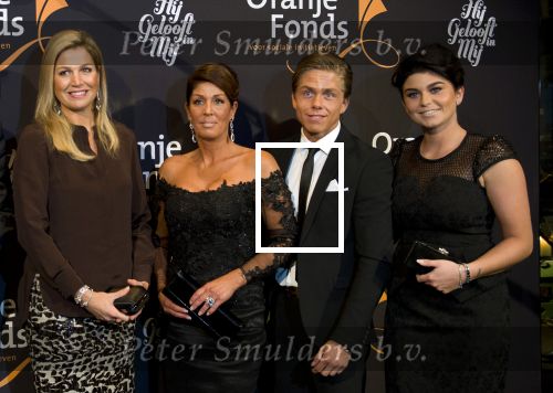 Amsterdam 9 september2013
Koningin Maxima op bezoek bij hij gelooft in mij in nieuwe de la mar.
Rachel Dre en Roxeanne Hazes waren ook aanwezig.