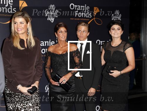 Amsterdam 9 september2013
Koningin Maxima op bezoek bij hij gelooft in mij in nieuwe de la mar.
Rachel Dre en Roxeanne Hazes waren ook aanwezig. oa Chantal janzen Martijn Fischer Cees Geel ontmoeten Maxima. Joop en Janine v d Ende en Joop Wijn zijn ook aanwezig