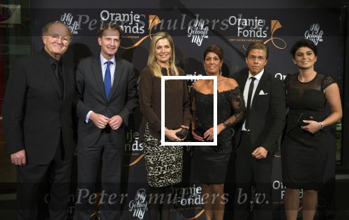 Amsterdam 9 september2013
Koningin Maxima op bezoek bij hij gelooft in mij in nieuwe de la mar.
Rachel Dre en Roxeanne Hazes waren ook aanwezig.