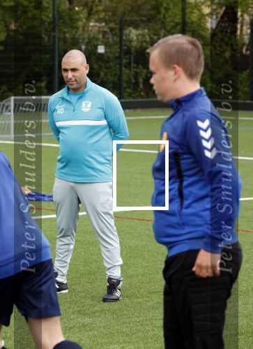 Utrecht 16 mei 2021
Eerste dag van de Sneijder Acadamy . De voetbalschool wordt geleid door Wesley Sneijder Rodney Sneijder  Tarik Divarci en Reduan Diba . Ze trainen op de velden van DHSC. Ook de zoon van Wesley Jessey traint mee.