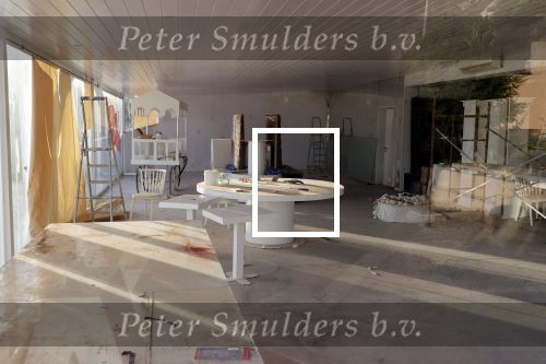 Ibiza 23 april 2021
Wesley Sneijder heeft in Jesus een huis te koop staan. Hij heeft er ook nog een prachtige villa samen met Yolanthe Cabau. Restaurant Xaxa staat te koop.