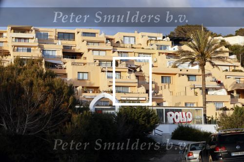 Ibiza 23 april 2021
Wesley Sneijder heeft in Jesus een huis te koop staan. Hij heeft er ook nog een prachtige villa samen met Yolanthe Cabau. Restaurant Xaxa staat te koop.