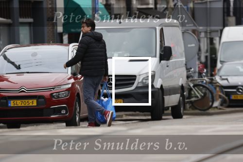 Amsterdam 8 april 2021
Rick Brandsteder brengt zijn was weg.