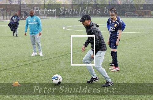 Utrecht 16 mei 2021
Eerste dag van de Sneijder Acadamy . De voetbalschool wordt geleid door Wesley Sneijder Rodney Sneijder  Tarik Divarci en Reduan Diba . Ze trainen op de velden van DHSC. Ook de zoon van Wesley Jessey traint mee.