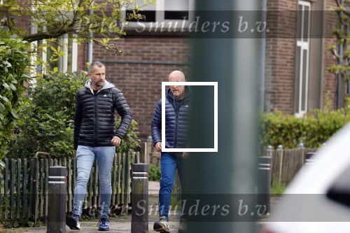 Weesp 14 mei 2021
Rolf Koster met partner in het centrum van Weesp.