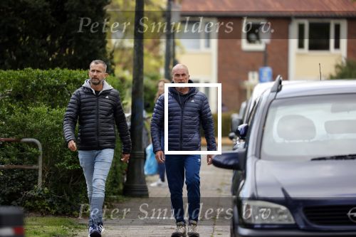Weesp 14 mei 2021
Rolf Koster met partner in het centrum van Weesp.
