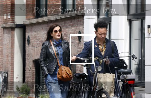 Amsterdam 14 mei 2021
Rop Verheijen met een vriendin in amsterdam zuid
