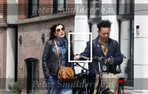Amsterdam 14 mei 2021
Rop Verheijen met een vriendin in amsterdam zuid