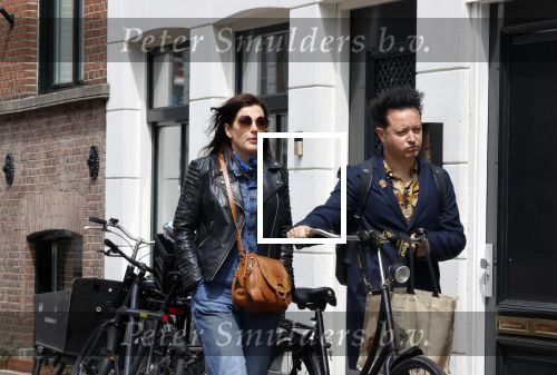 Amsterdam 14 mei 2021
Rop Verheijen met een vriendin in amsterdam zuid