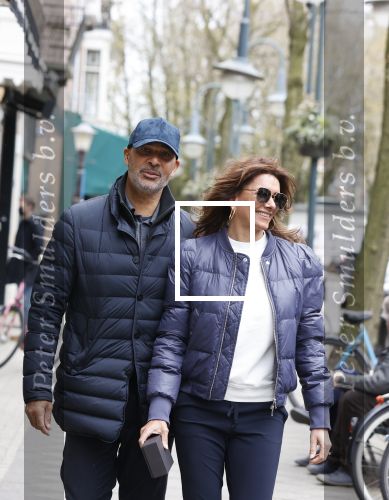 Amsterdam/ Amstelveen  10 april 2021
Ruud Gullit en zijn vriendin Karin de Rooij op de cornelis schuytstraat. Ze hebben samen een appartement in Amstelveen