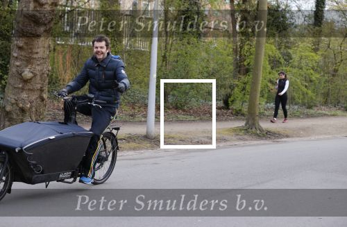 Amsterdam 15 april 2021
Sander lantinga met bakfiets in het Vondelpark